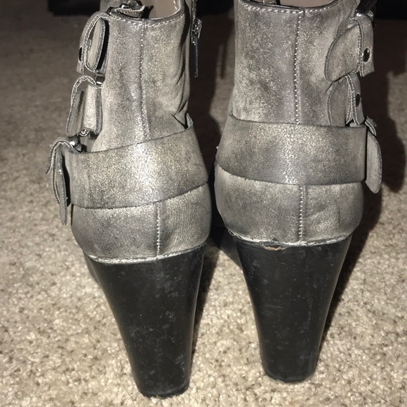 Grey and black Daytrip Clogs 🖤 - Picture 5 of 6